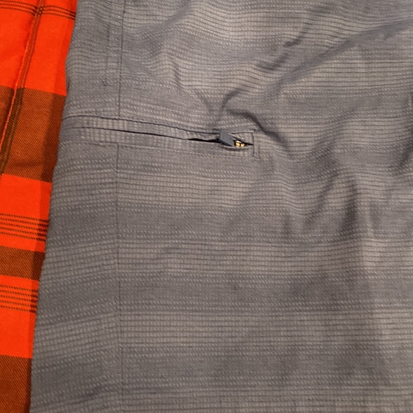 Greg Norman blue golf style shorts - Picture 6 of 7